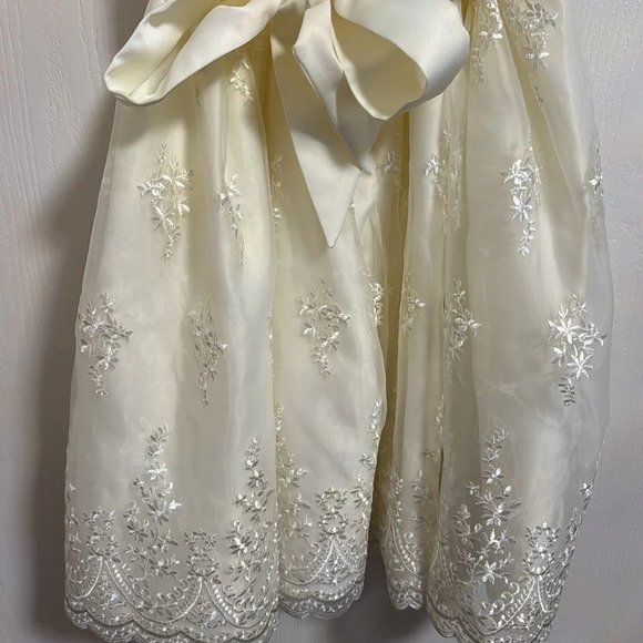 Americas Princess Little Girls Fancy Cream Colored Dress‎ Size 6X Embroidered - Picture 6 of 8